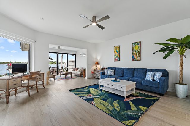 19950 Scrimshaw Way, Jupiter, FL 33469