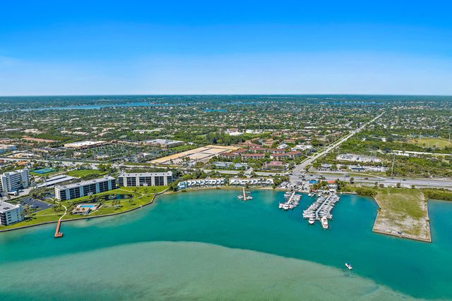 19950 Scrimshaw Way, Jupiter, FL 33469