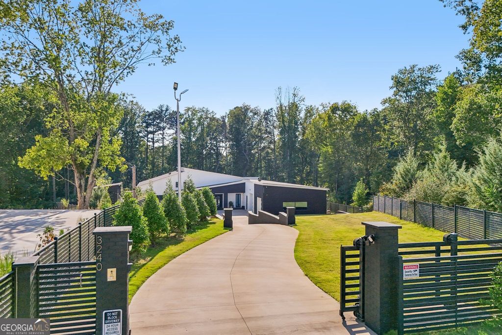 3240 Smithtown Road, Suwanee, GA 30024 — photo 2