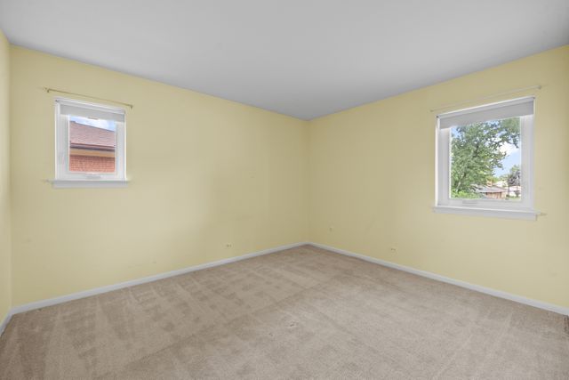 10710 W Cermak Road 2W, Westchester, IL 60154