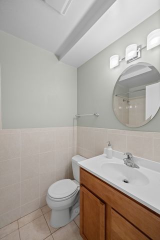 10710 W Cermak Road 2W, Westchester, IL 60154