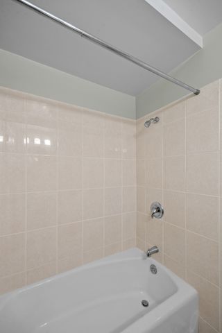 10710 W Cermak Road 2W, Westchester, IL 60154