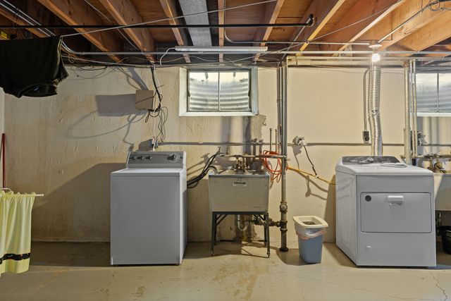 10710 W Cermak Road 2W, Westchester, IL 60154