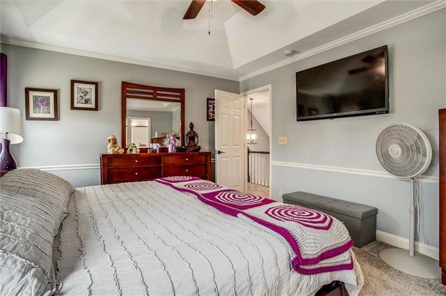 8016 N Flora Avenue, Kansas City, MO 64118