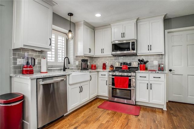 8016 N Flora Avenue, Kansas City, MO 64118