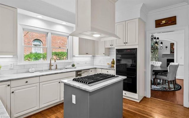 3300 Forsyth Drive, Greensboro, NC 27407