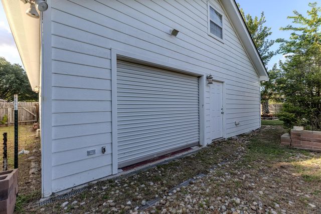 104 Adelfa DR, Round Rock, TX 78664