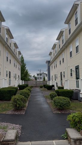 958 Warren Ave 8, Brockton, MA 02301