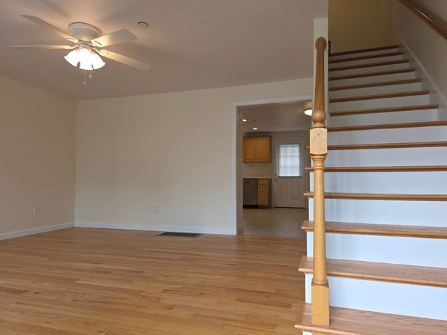 958 Warren Ave 8, Brockton, MA 02301