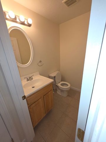 958 Warren Ave 8, Brockton, MA 02301