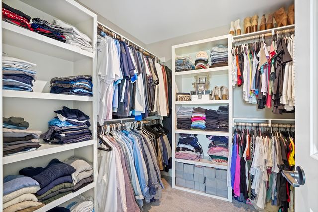 1104 SHADOW HAWK CT, Columbia, MO 65201