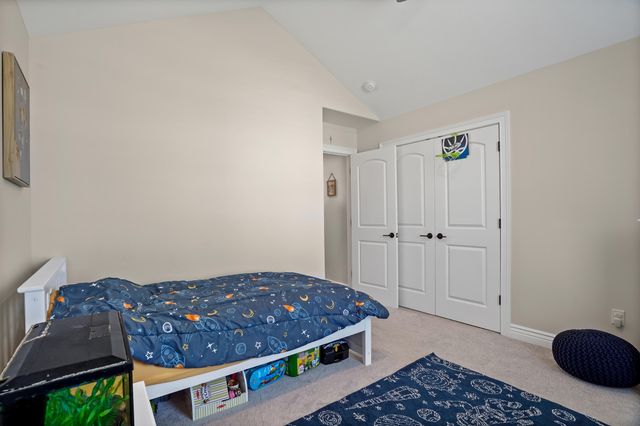 1104 SHADOW HAWK CT, Columbia, MO 65201