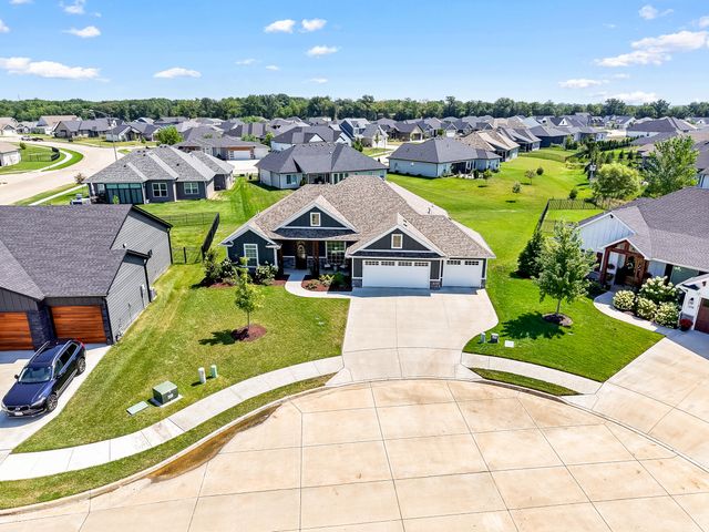 1104 SHADOW HAWK CT, Columbia, MO 65201