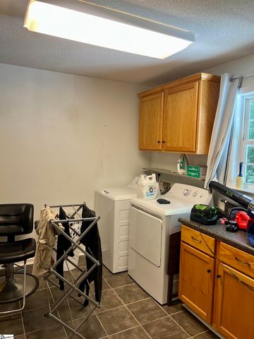 161 Timberlake Drive, Inman, SC 29349