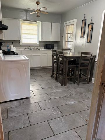 3115 Juban Ave, Baton Rouge, LA 70805