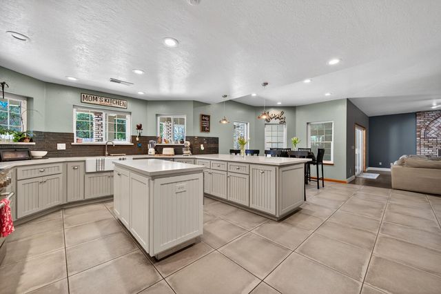 8824 San Badger Way, Elk Grove, CA 95624