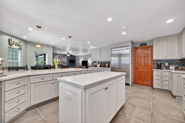 8824 San Badger Way, Elk Grove, CA 95624