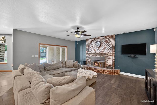 8824 San Badger Way, Elk Grove, CA 95624