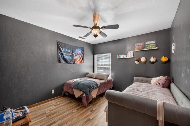 8824 San Badger Way, Elk Grove, CA 95624