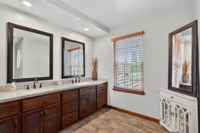 8824 San Badger Way, Elk Grove, CA 95624