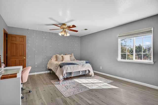 8824 San Badger Way, Elk Grove, CA 95624