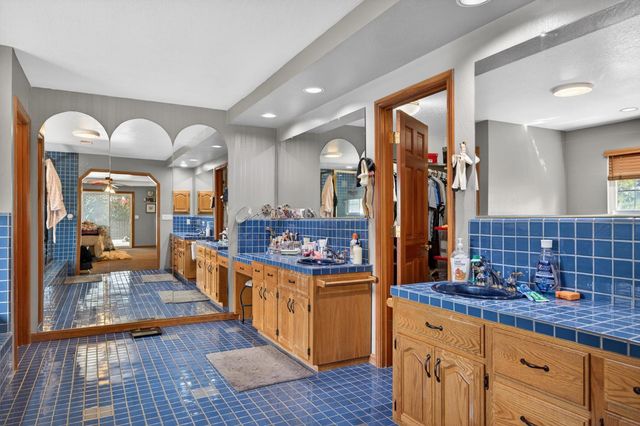 8824 San Badger Way, Elk Grove, CA 95624