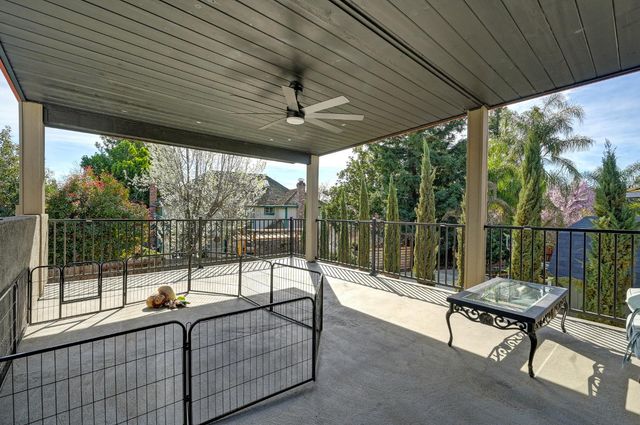 8824 San Badger Way, Elk Grove, CA 95624