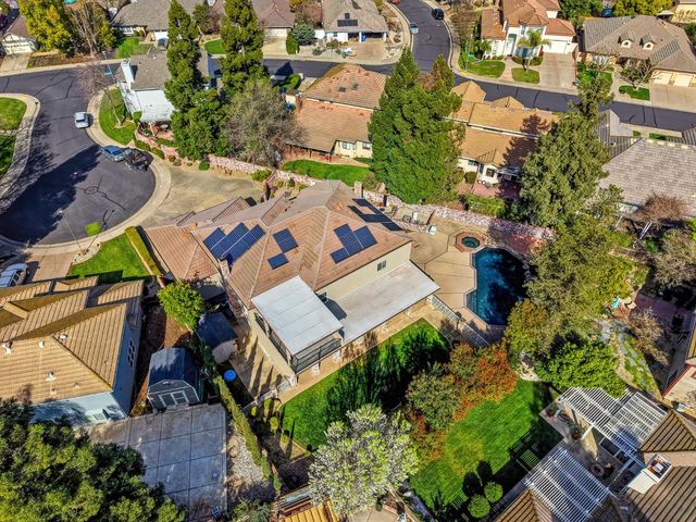 8824 San Badger Way, Elk Grove, CA 95624