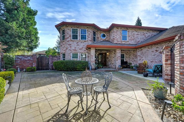 8824 San Badger Way, Elk Grove, CA 95624