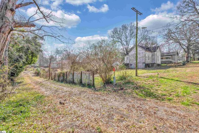 315 Poole Street, Woodruff, SC 29388