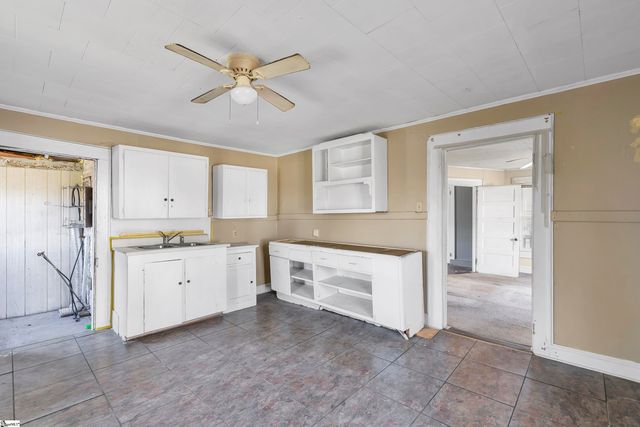 315 Poole Street, Woodruff, SC 29388
