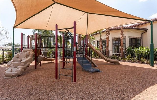 9353 Glenforest DR, Naples, FL 34120