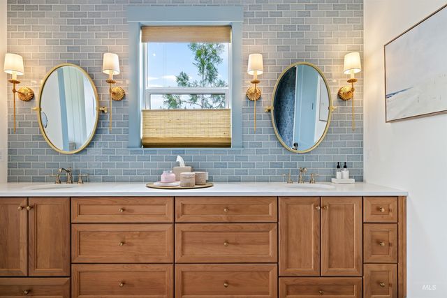 8059 W Green Horn St, Boise, ID 83714