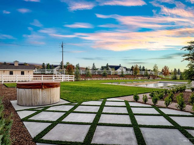 8059 W Green Horn St, Boise, ID 83714