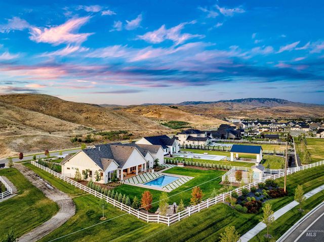 8059 W Green Horn St, Boise, ID 83714