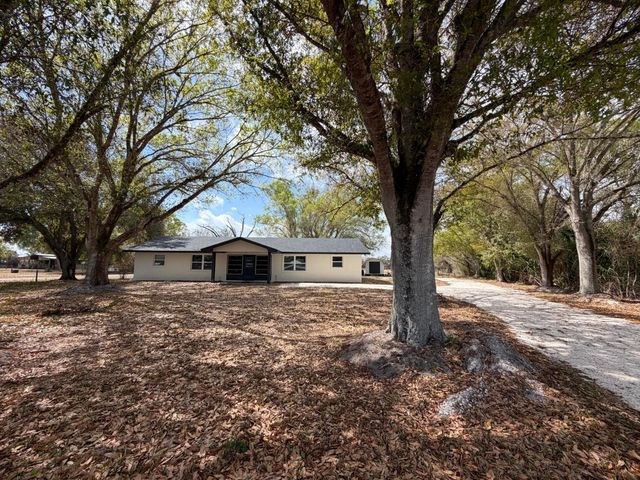 311 SW 67th Drive, Okeechobee, FL 34974