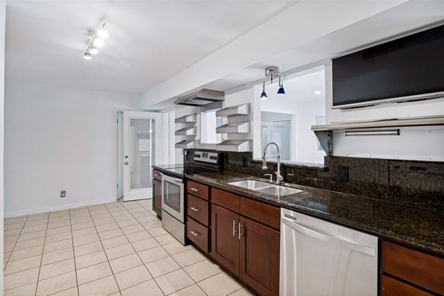 6406 Chesley Lane, Dallas, TX 75214