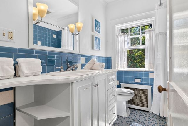 7 Dexter Road, Wellesley, MA 02482