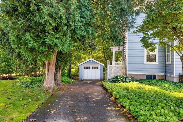7 Dexter Road, Wellesley, MA 02482