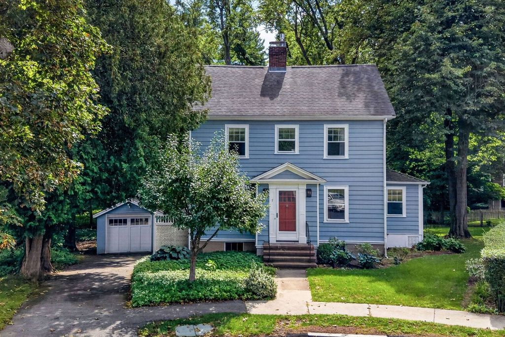 7 Dexter Road, Wellesley, MA 02482