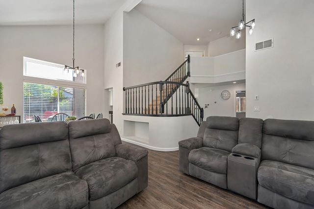 4847 Winter Oak Way, Antelope, CA 95843