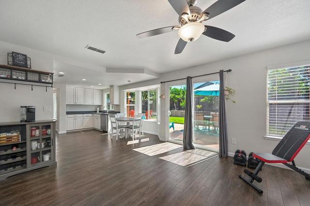 4847 Winter Oak Way, Antelope, CA 95843