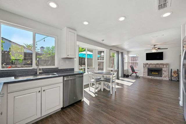 4847 Winter Oak Way, Antelope, CA 95843