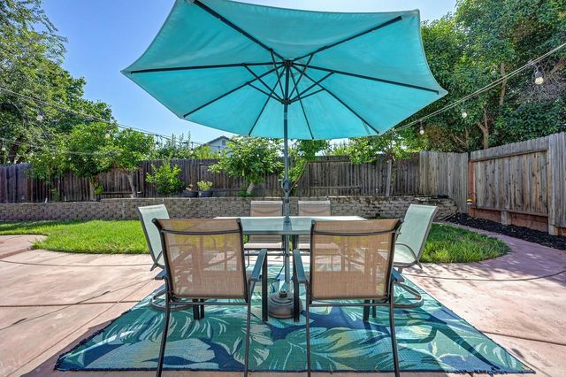 4847 Winter Oak Way, Antelope, CA 95843
