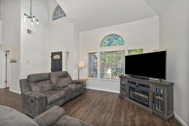 4847 Winter Oak Way, Antelope, CA 95843