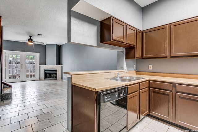 12225 Magnolia Blossom, San Antonio, TX 78247