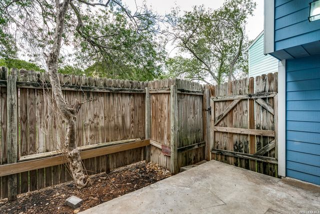 12225 Magnolia Blossom, San Antonio, TX 78247