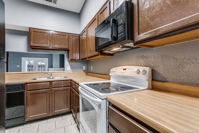 12225 Magnolia Blossom, San Antonio, TX 78247