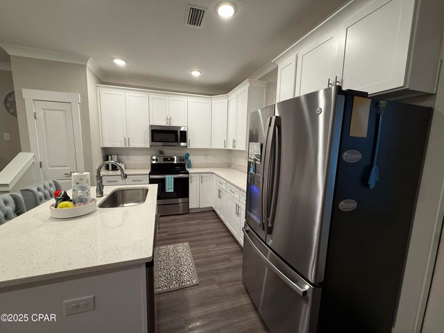 406 Date Palm Lane, Freeport, FL 32439