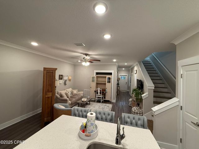 406 Date Palm Lane, Freeport, FL 32439